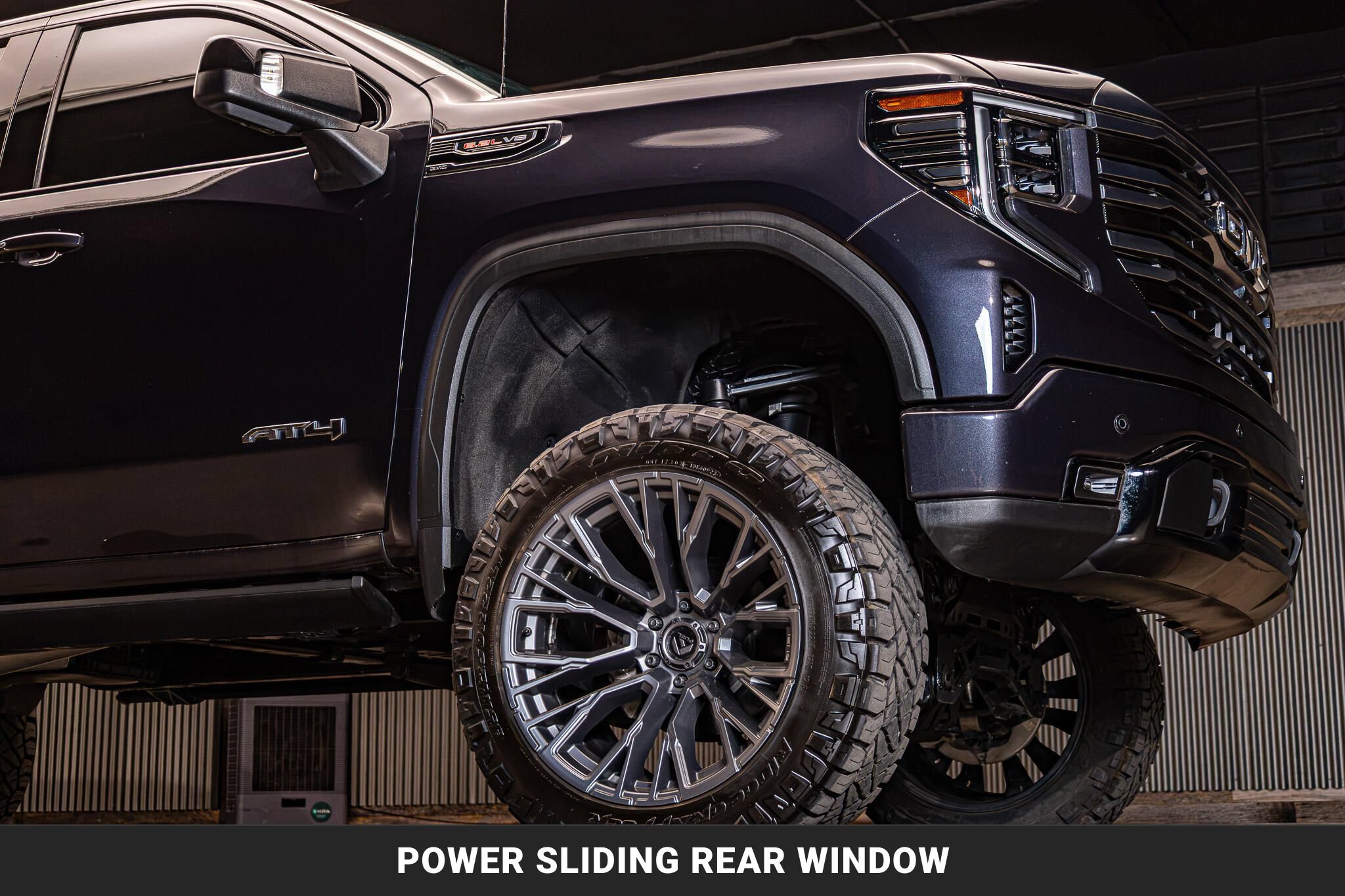 Used 2022 GMC Sierra 1500 AT4 w/ AT4 Premium Package AWD/4WD image 11
