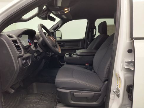 New 2025 RAM 2500 Tradesman AWD/4WD image 4