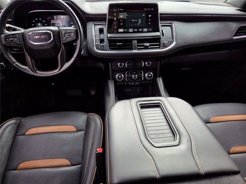 Used 2023 GMC Yukon AT4 w/ AT4 Premium Package AWD/4WD image 8