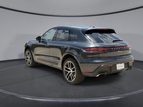 Used 2025 Porsche Macan AWD/4WD image 10