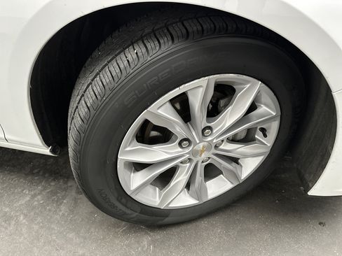 Used 2025 Chevrolet Malibu LT FWD image 10