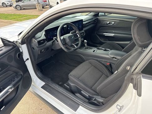 Used 2024 Ford Mustang Coupe image 17