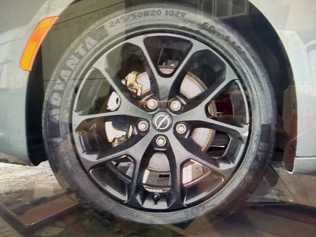 Used 2025 Chrysler Pacifica Limited FWD image 13
