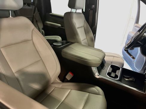 Used 2024 GMC Sierra 2500 SLT w/ SLT Premium Package AWD/4WD image 29
