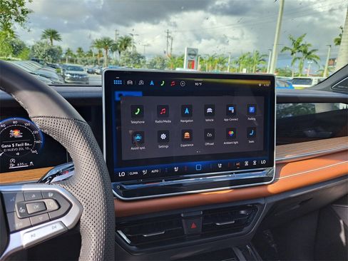 New 2026 Volkswagen Tiguan SEL R-Line image 8