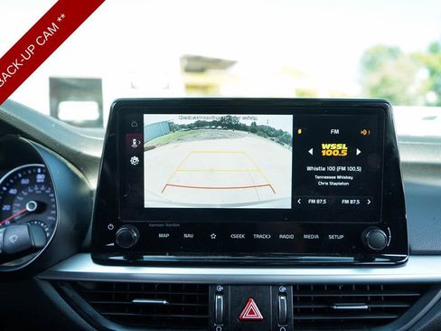 Used 2024 Kia Forte GT-Line w/ GT-Line Premium Package FWD image 11