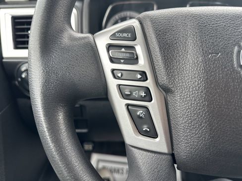 Used 2017 Nissan Titan SV AWD/4WD image 47