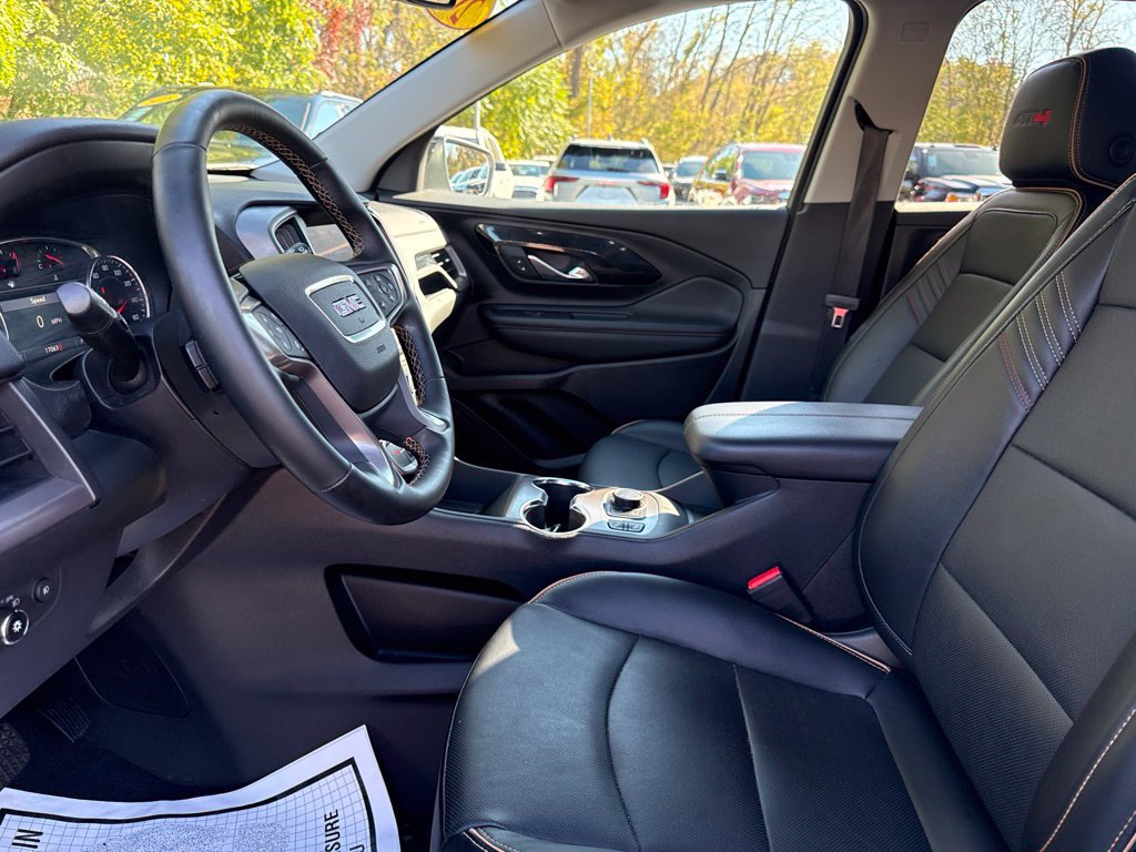 Used 2024 GMC Terrain AT4 AWD/4WD image 9