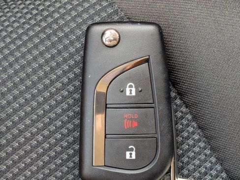 Used 2022 Toyota RAV4 LE FWD image 36
