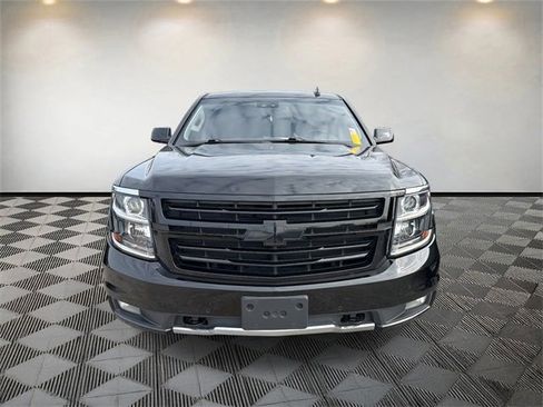 Used 2020 Chevrolet Suburban LT image 2