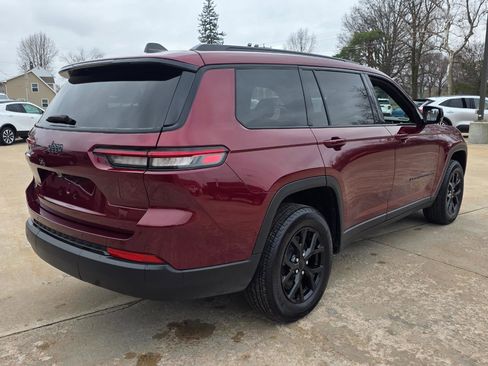 Used 2024 Jeep Grand Cherokee L Altitude image 24