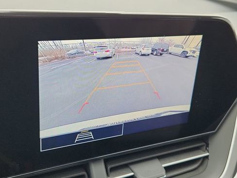 Used 2025 Chevrolet Trax LS image 27