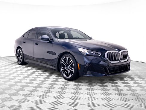 Used 2026 BMW 550e xDrive AWD/4WD image 8