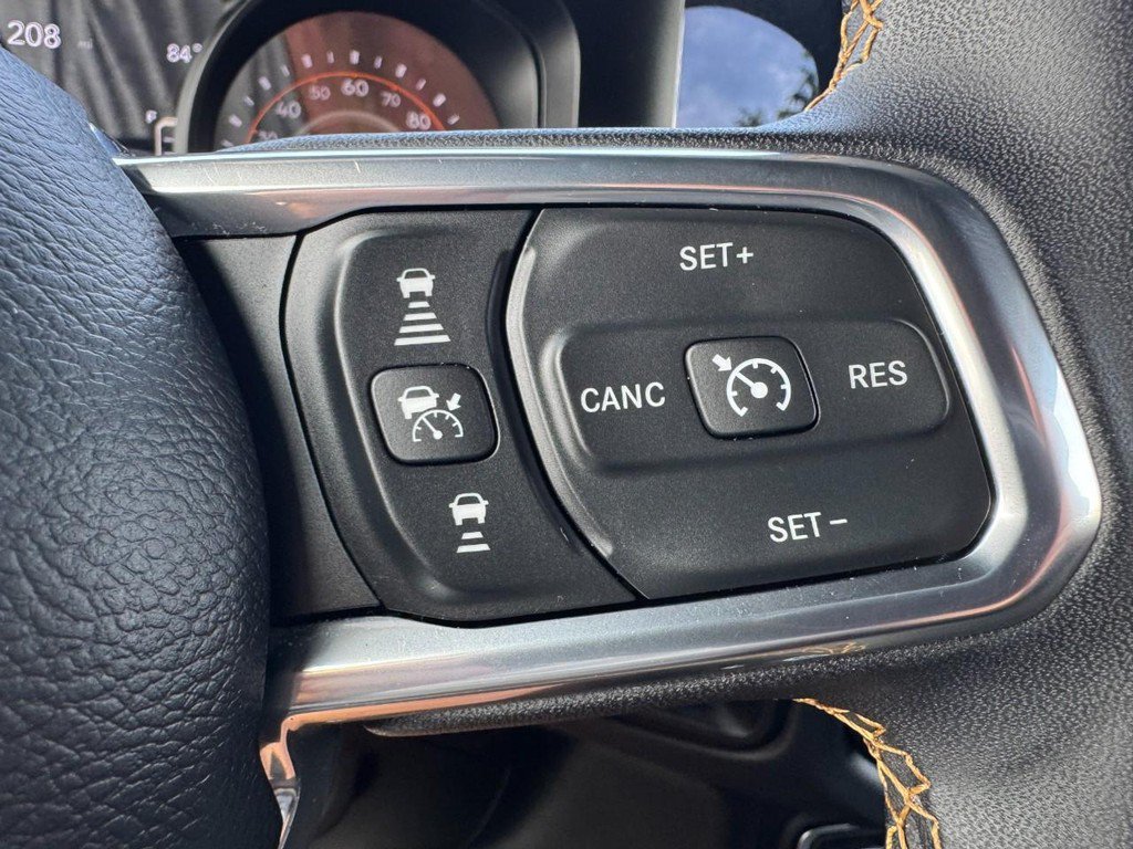 Used 2024 Jeep Wrangler Unlimited Sahara w/ Technology Group AWD/4WD image 17