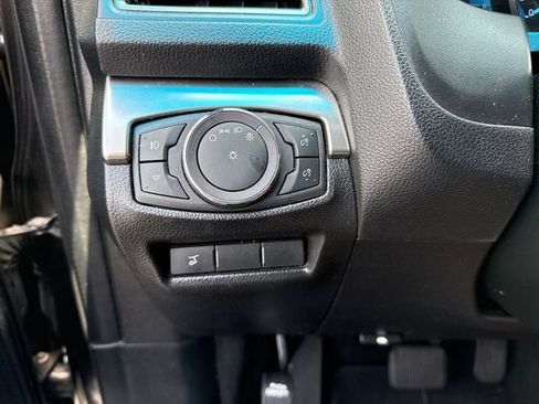 Used 2019 Ford Explorer XLT w/ Equipment Group 202A AWD/4WD image 25