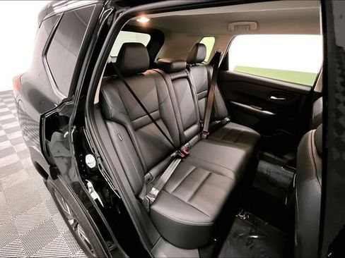 New 2025 Nissan Rogue SL AWD/4WD image 32