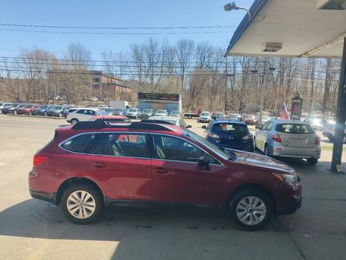 Used 2017 Subaru Outback 2.5i AWD/4WD image 7