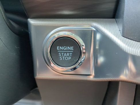 Used 2025 Ford F150 Lariat w/ Equipment Group 501A Mid AWD/4WD image 33