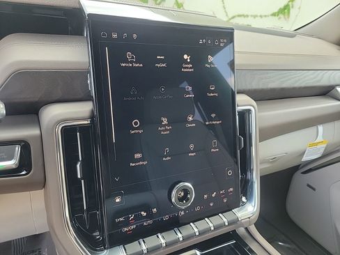 New 2026 GMC Yukon XL Denali w/ Denali Reserve Package AWD/4WD image 19