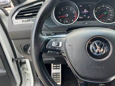 Used 2020 Volkswagen Tiguan SE R-Line w/ 3rd Row Seat Package AWD/4WD image 22