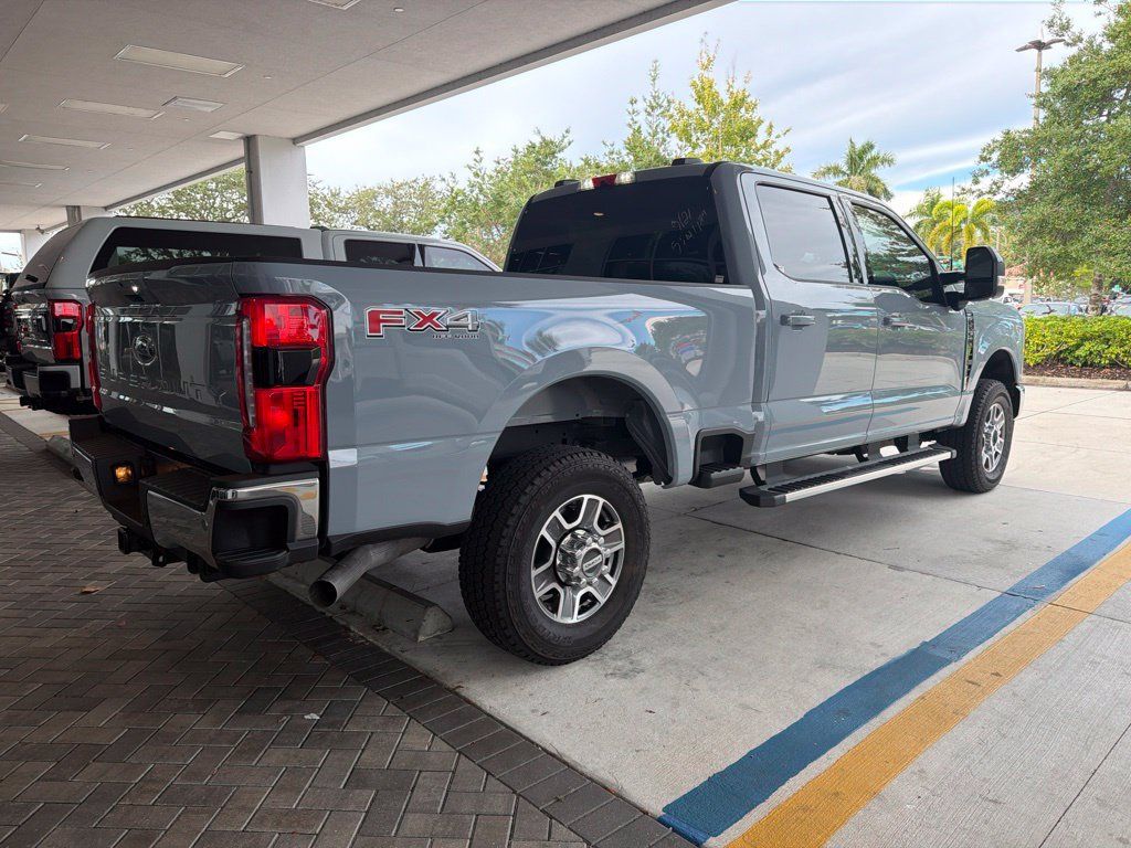 Used 2026 Ford F350 Lariat w/ FX4 Off-Road Package AWD/4WD image 4