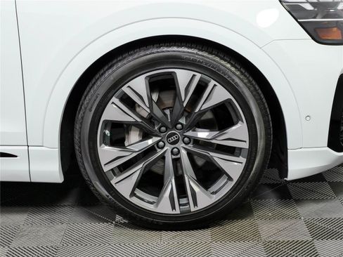 Used 2026 Audi Q8 Premium Plus AWD/4WD image 40