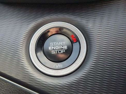 Used 2025 Jeep Grand Cherokee L Laredo image 19