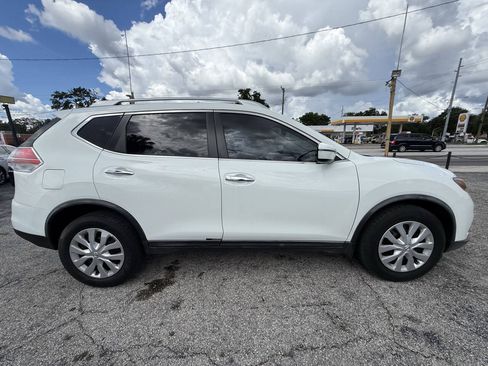 Used 2016 Nissan Rogue S w/ Appearance Package FWD image 8