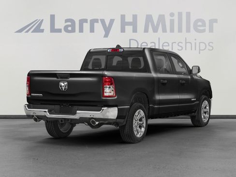 Used 2023 RAM 1500 Big Horn AWD/4WD image 2