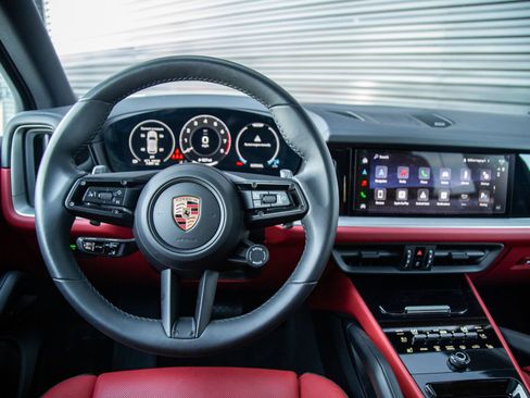 Certified 2026 Porsche Cayenne AWD/4WD image 16