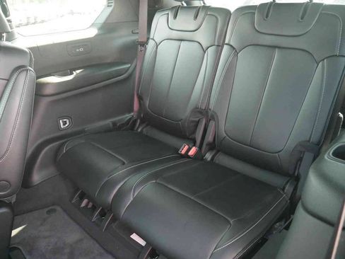 Certified 2025 Jeep Grand Cherokee L Limited w/ Trailer Tow Package AWD/4WD image 16