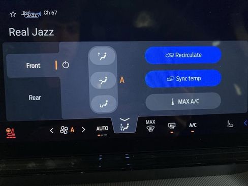 New 2025 Ford Expedition Active image 21