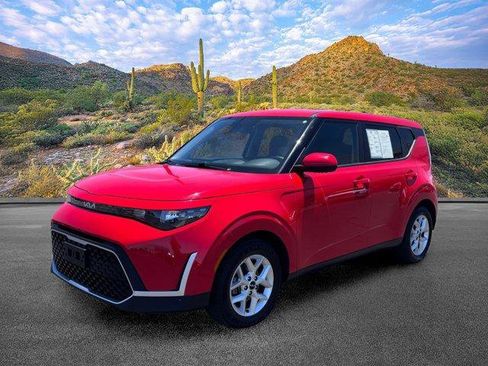 Used 2024 Kia Soul LX w/ Option Group 015 FWD image 9