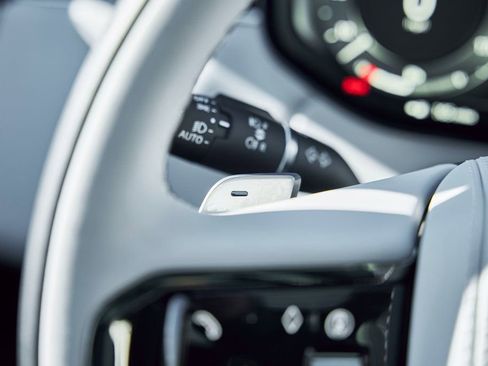 Used 2025 Land Rover Range Rover Sport Autobiography image 46