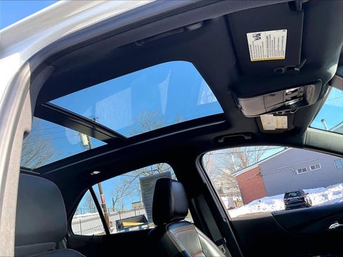 Used 2022 Chevrolet Equinox RS w/ RS Leather Package image 22