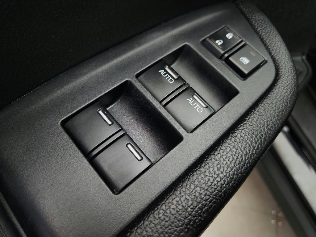 Used 2016 Honda Pilot Touring image 23