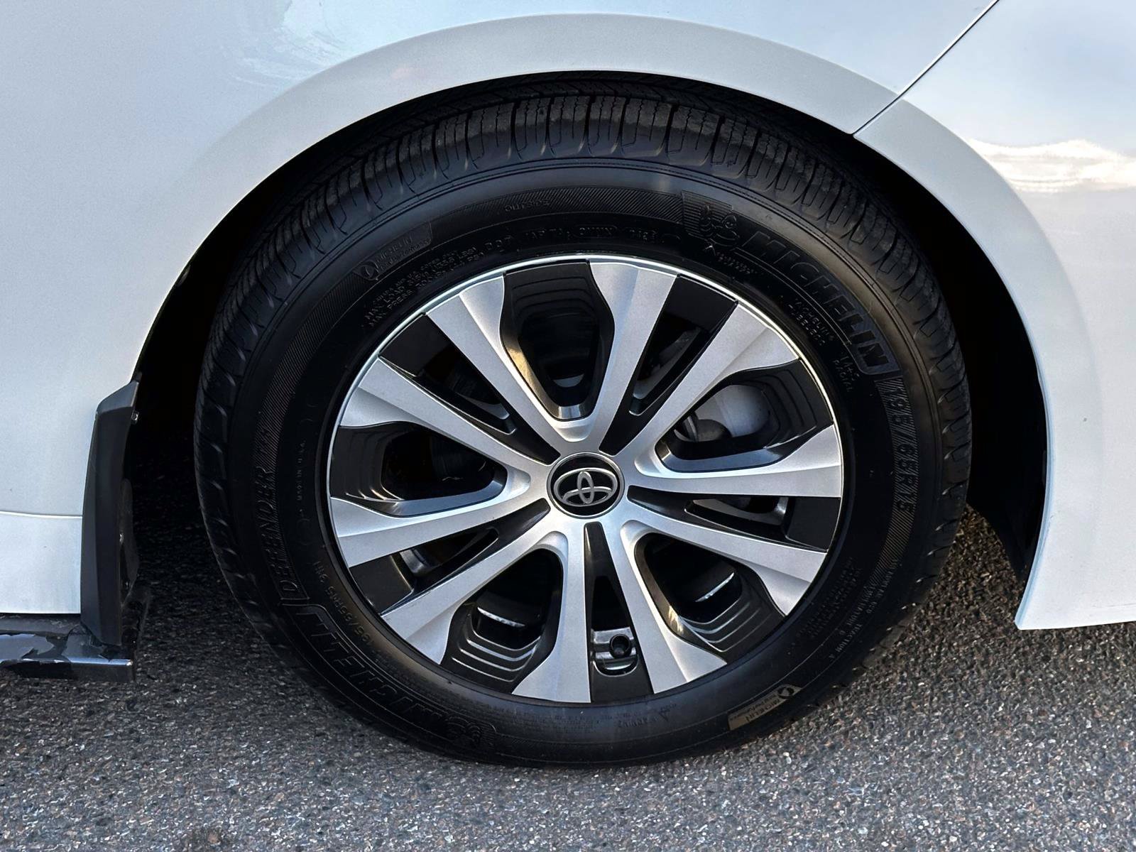 Certified 2022 Toyota Corolla LE w/ Premium Interior Package FWD image 11