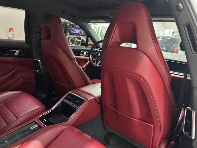 Used 2018 Porsche Panamera 4 AWD/4WD image 50