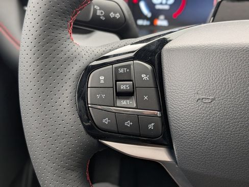 New 2026 Ford Explorer ST-Line w/ ST-Line Street Pack image 32