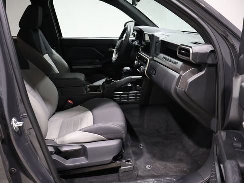 Used 2025 Toyota Tacoma TRD Off-Road image 22