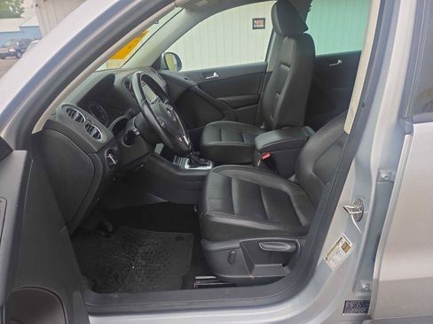Used 2015 Volkswagen Tiguan SE FWD image 11