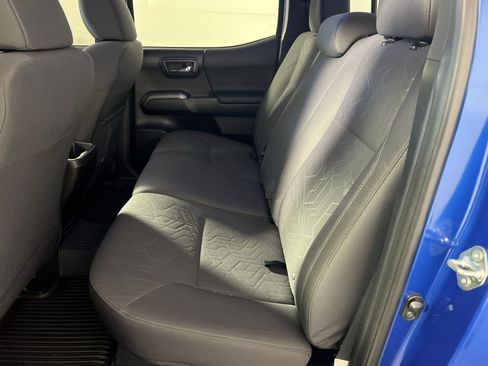Used 2016 Toyota Tacoma TRD Sport AWD/4WD image 26