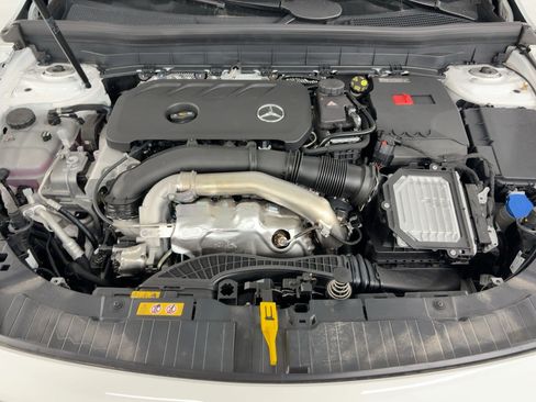 Used 2026 Mercedes-Benz GLB 250 image 32