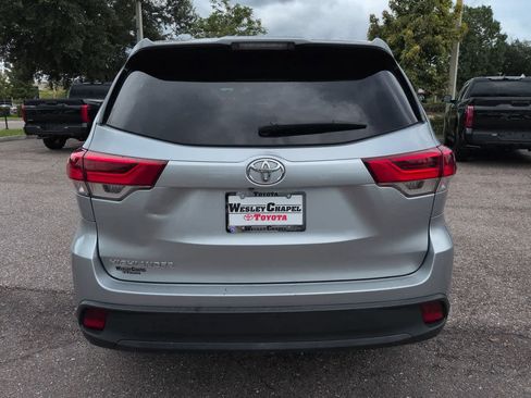 Certified 2018 Toyota Highlander LE FWD image 5