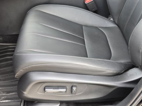 Certified 2025 Acura ADX FWD image 33