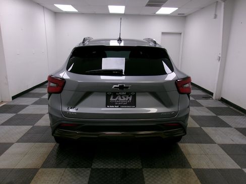 Used 2026 Chevrolet Trax ACTIV FWD image 12