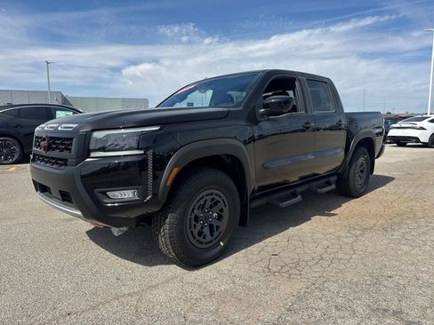 New 2026 Nissan Frontier PRO-4X w/ Pro-4x Convenience Package image 2