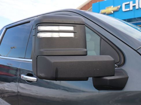 Used 2019 Chevrolet Silverado 1500 LTZ image 2