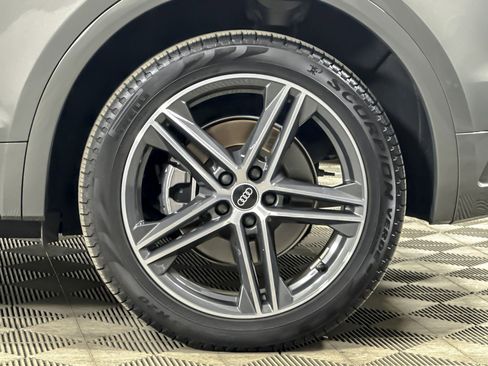 Used 2023 Audi Q5 e Premium Plus w/ Premium Plus Package image 24