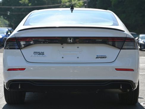 Used 2023 Honda Accord Sport image 4